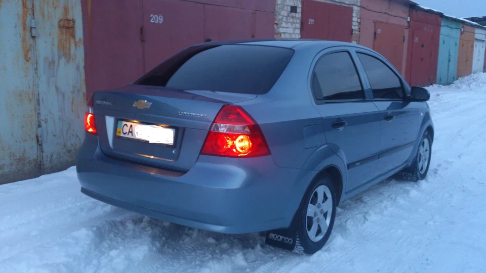 Chevrolet Aveo Sedan 3