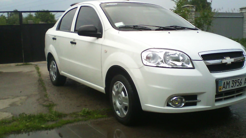 Chevrolet Aveo Sedan 2