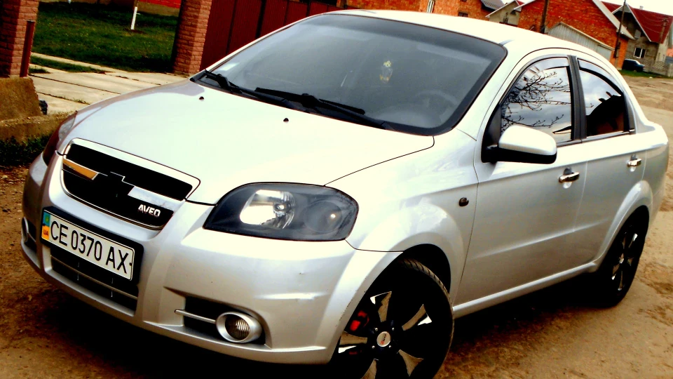 Chevrolet Aveo Sedan 3