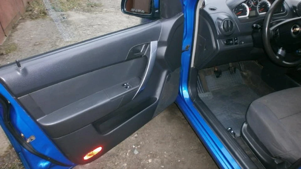 Chevrolet Aveo Sedan 2
