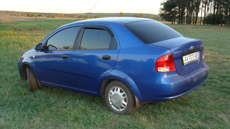 Chevrolet Aveo Sedan 4