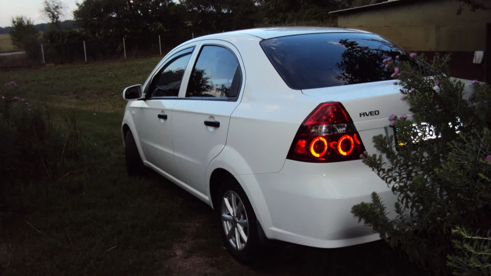 Chevrolet Aveo Sedan 2