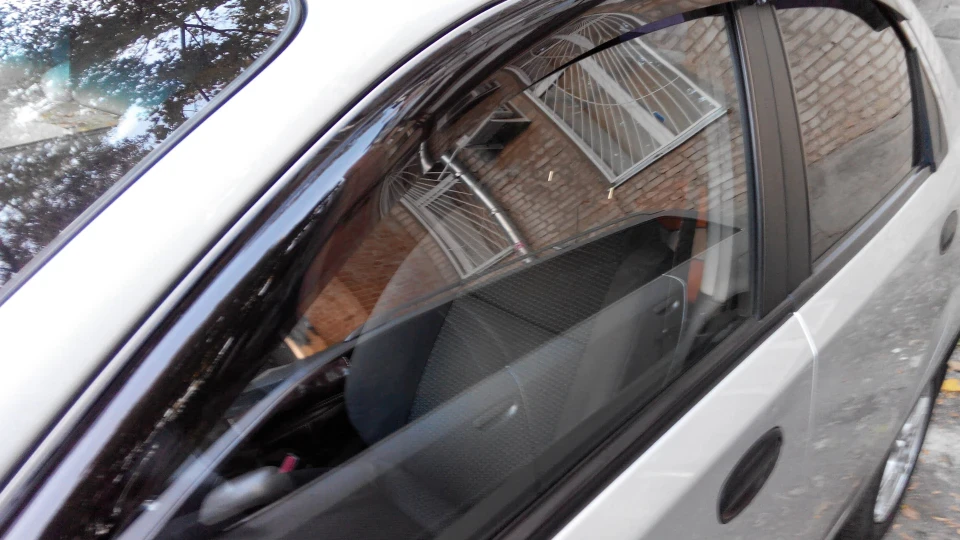 Chevrolet Aveo Sedan 4