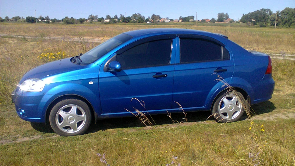 Chevrolet Aveo Sedan 5