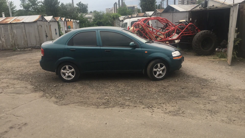 Chevrolet Aveo Sedan 4