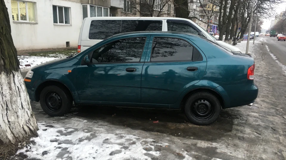 Chevrolet Aveo Sedan 5