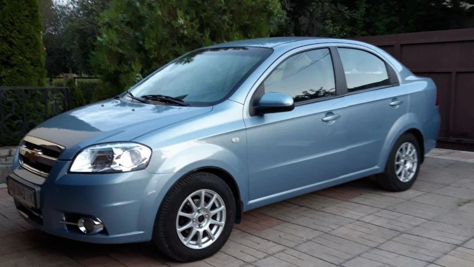Chevrolet Aveo Sedan 2