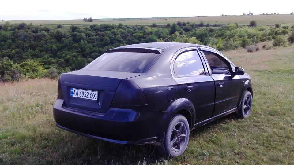 Chevrolet Aveo Sedan 4