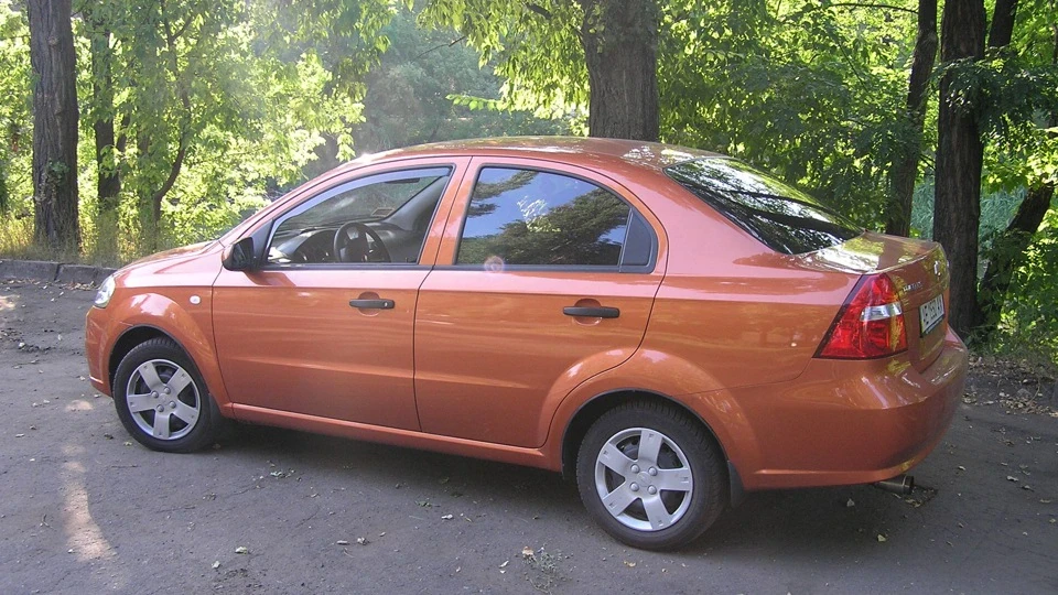 Chevrolet Aveo Sedan 5