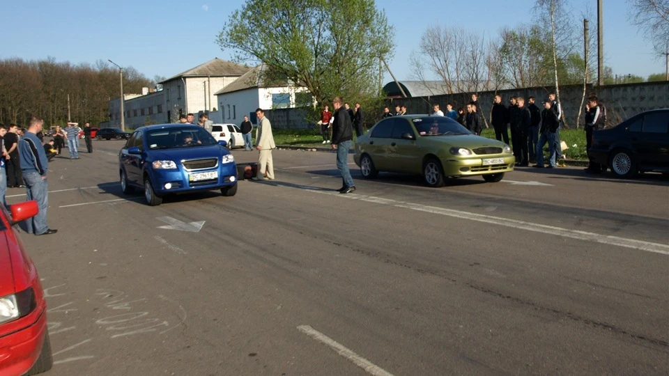 Chevrolet Aveo Sedan 4