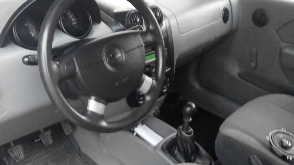 Chevrolet Aveo Sedan 4