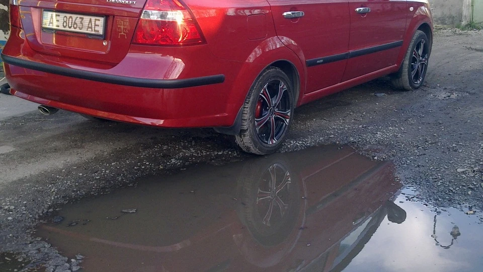 Chevrolet Aveo Sedan ツ 4