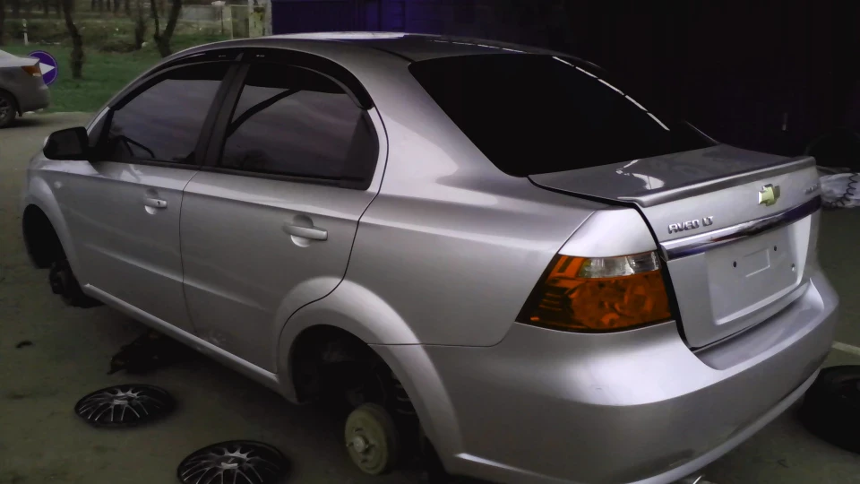 Chevrolet Aveo Sedan 4