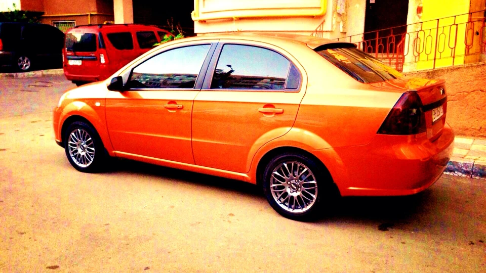 Chevrolet Aveo Sedan 3