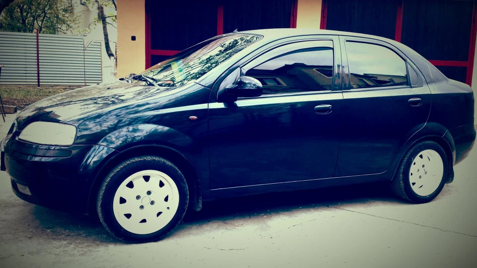 Chevrolet Aveo Sedan 5