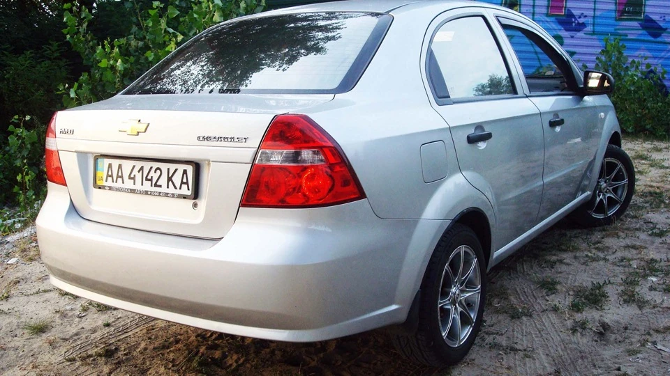 Chevrolet Aveo Sedan 5