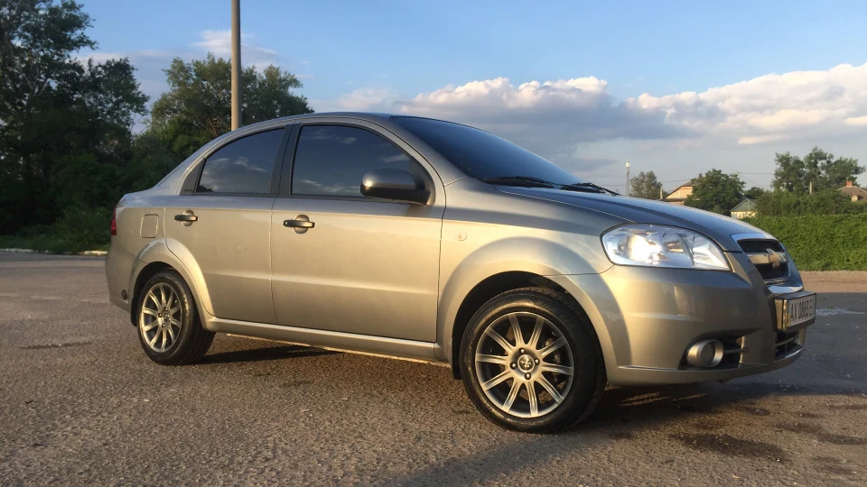 Chevrolet Aveo Sedan 1.5 8V 2