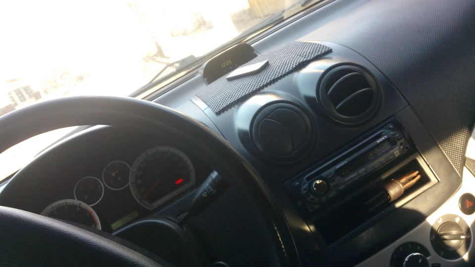 Chevrolet Aveo Sedan 1.5 л E-TEC II 3