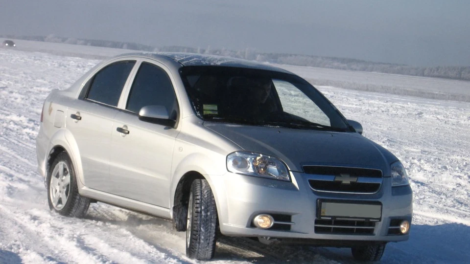 Chevrolet Aveo Sedan 1.5 LS 3