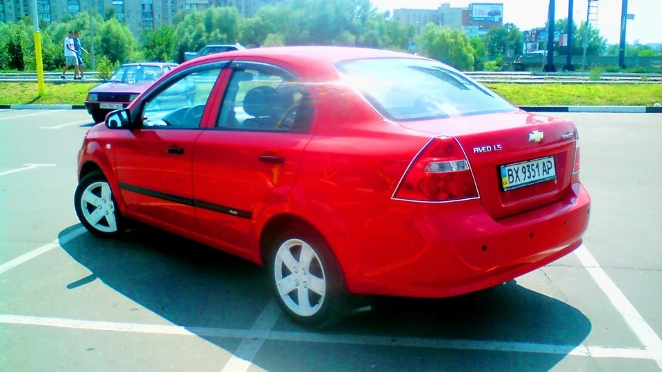 Chevrolet Aveo Sedan 1.5 LS 4