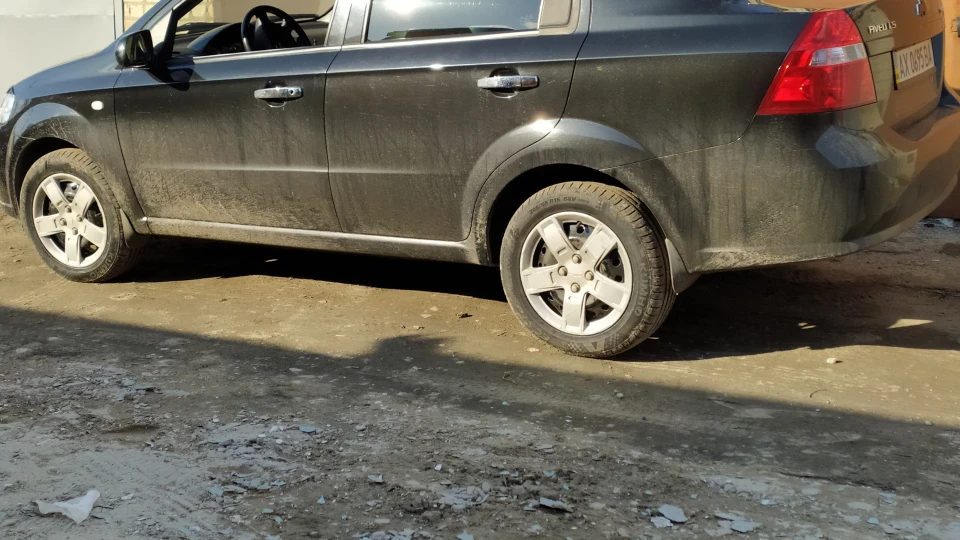 Chevrolet Aveo Sedan 1.5 LS 5