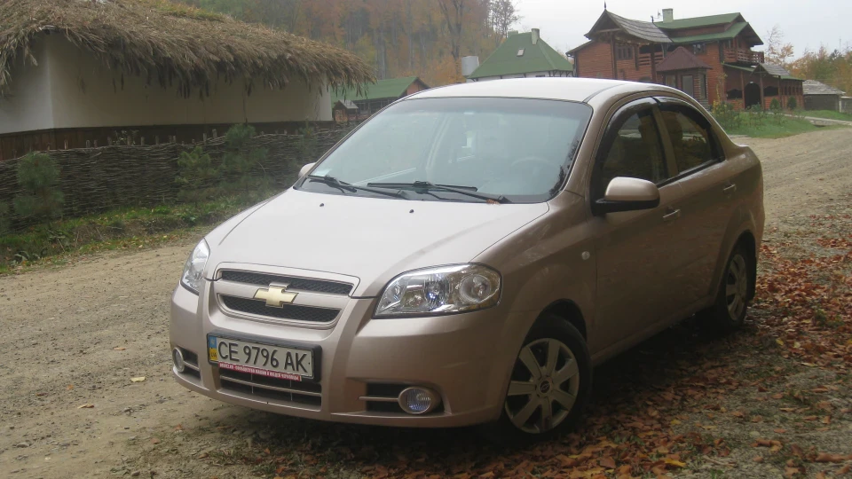 Chevrolet Aveo Sedan 1.6 LT 4