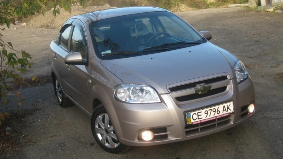 Chevrolet Aveo Sedan 1.6 LT 5