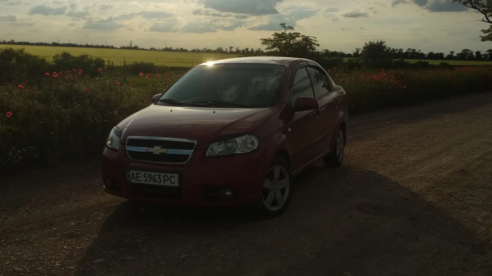 Chevrolet Aveo Sedan АВЕЧКА ЧЕРВОНИЙ МЕТАЛІК 2