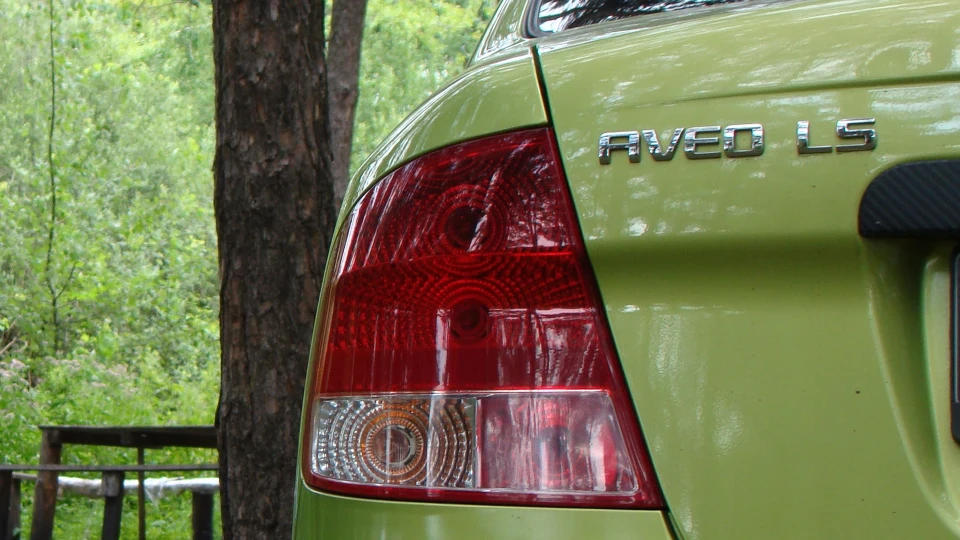 Chevrolet Aveo Sedan AveoLS 3
