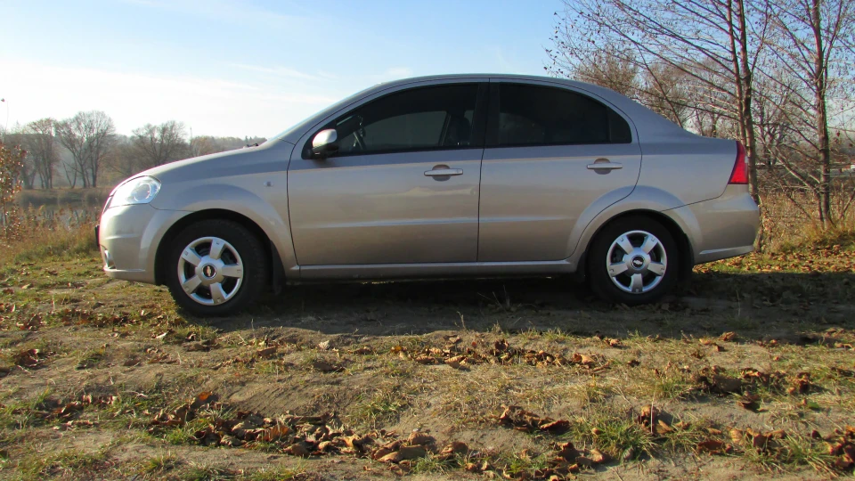 Chevrolet Aveo Sedan Beige LT 5