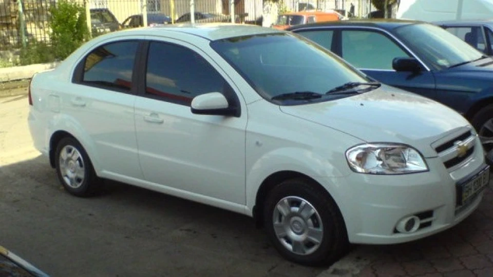Chevrolet Aveo Sedan Білий Шевролюшин 2