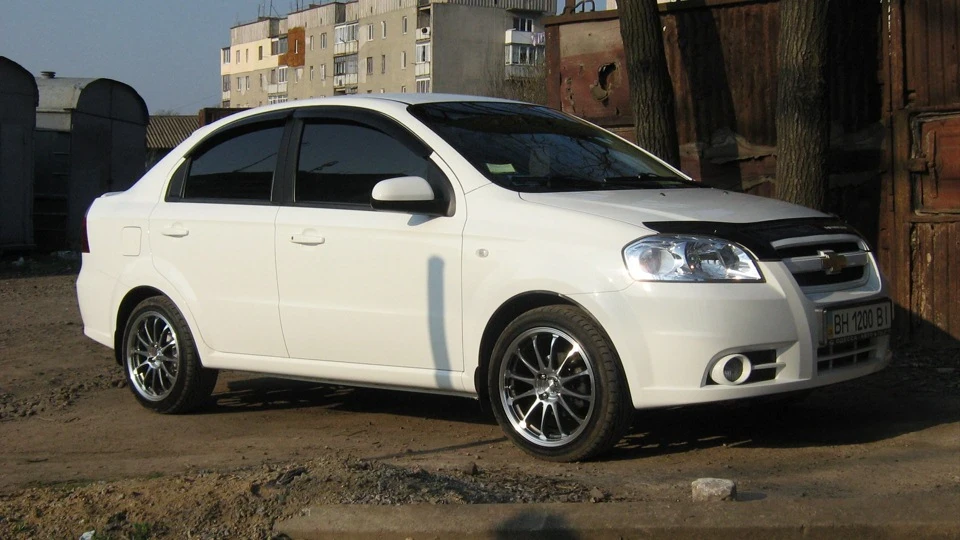 Chevrolet Aveo Sedan Білий Шевролюшин 5