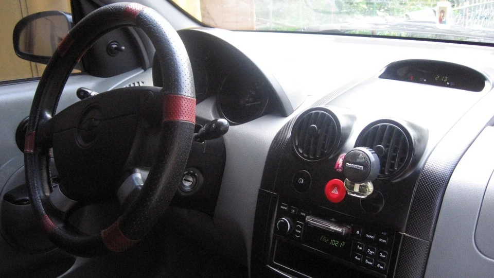 Chevrolet Aveo Sedan Black Edition :) 5