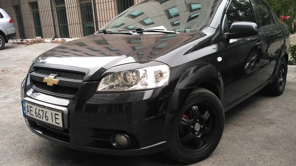 Chevrolet Aveo Sedan Black Hunter
