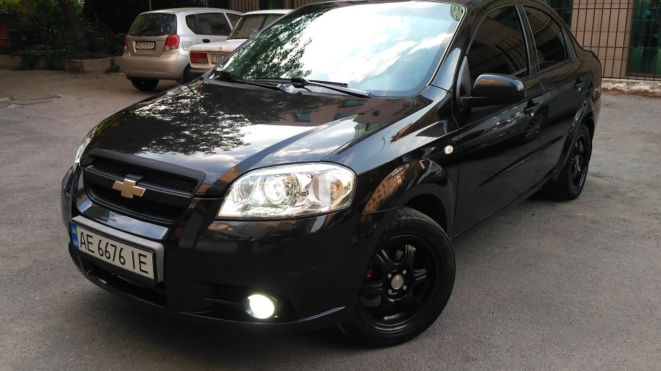 Chevrolet Aveo Sedan Black Hunter 2