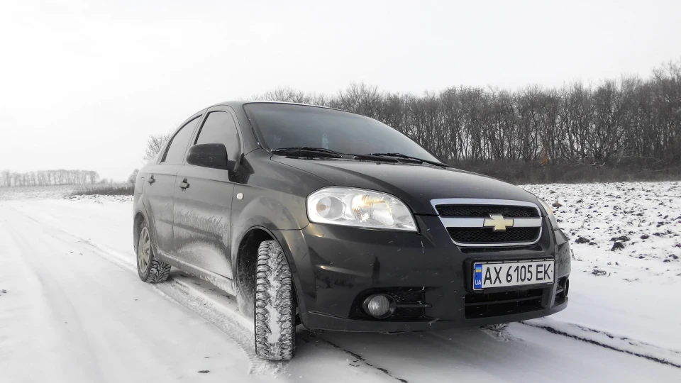 Chevrolet Aveo Sedan Black pearl