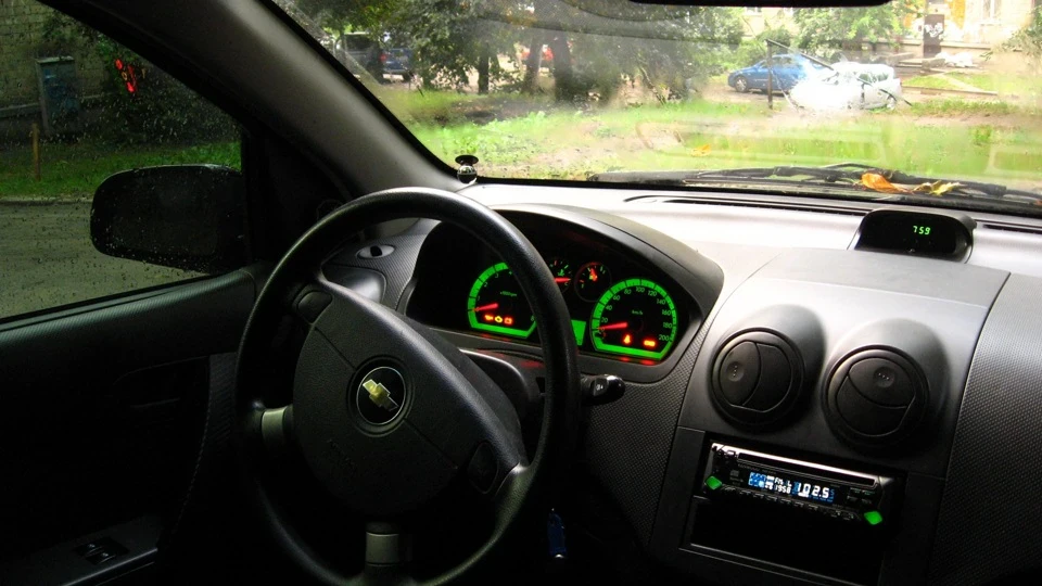 Chevrolet Aveo Sedan Black 3