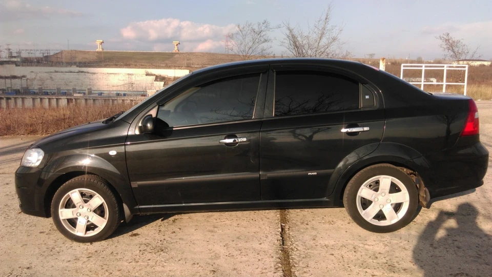 Chevrolet Aveo Sedan Blaсk_SS 3