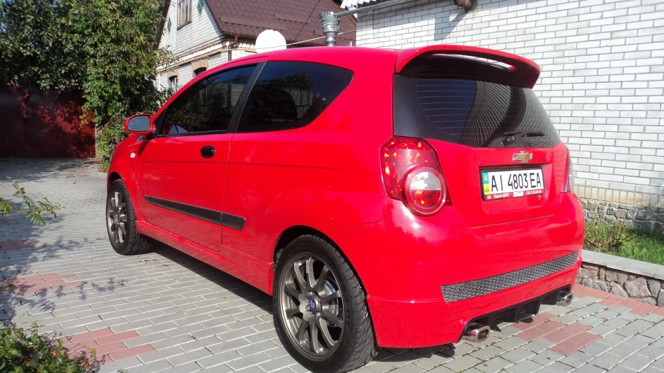 Chevrolet Aveo Sedan Bogota Columbia style 2