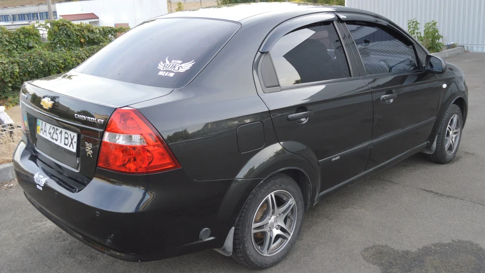 Chevrolet Aveo Sedan Чорна 1.5 4