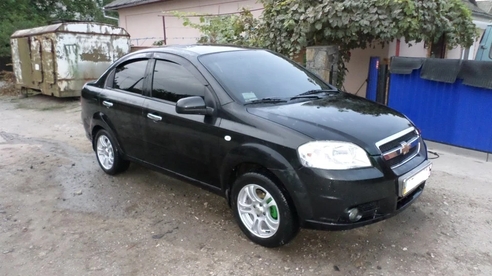 Chevrolet Aveo Sedan Чорна ніга 3