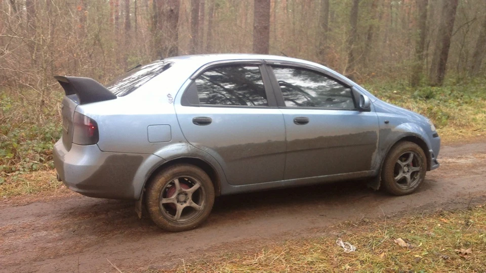 Chevrolet Aveo Sedan DRIVE 5