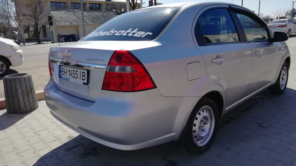 Chevrolet Aveo Sedan GLOBIK 3