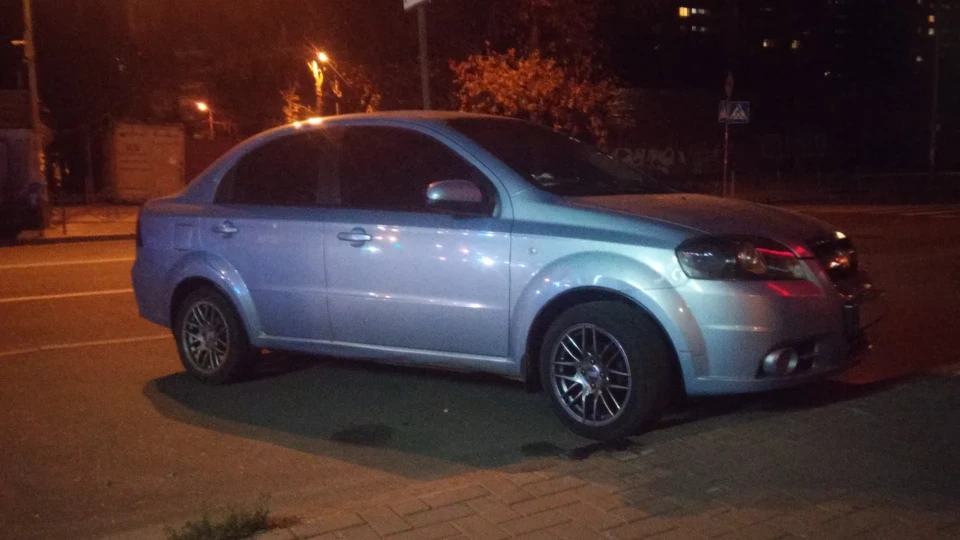 Chevrolet Aveo Sedan Блакитний жоповоз. 5