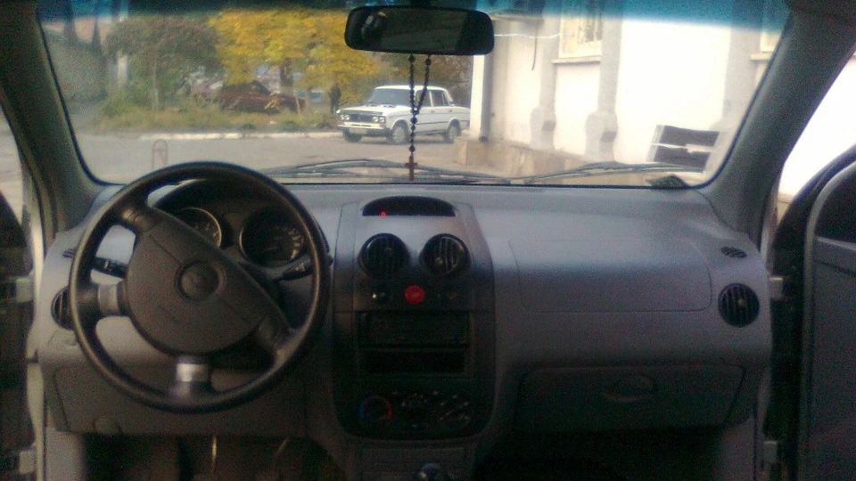 Chevrolet Aveo Sedan ...low... 4