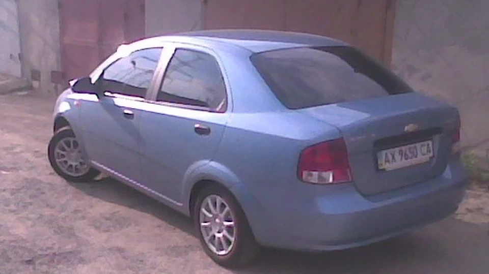 Chevrolet Aveo Sedan LS 2