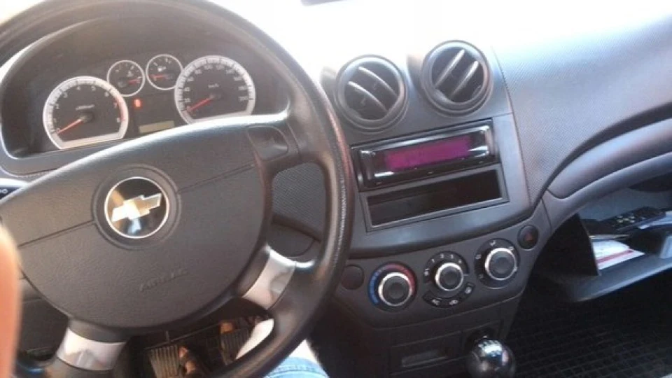 Chevrolet Aveo Sedan ls 4