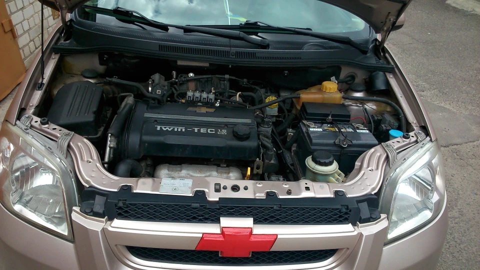 Chevrolet Aveo Sedan LT "LIGHT" 5