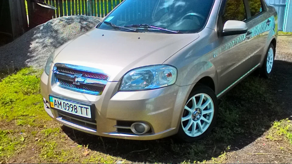 Chevrolet Aveo Sedan LT 2