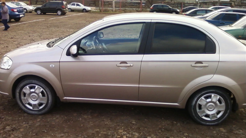 Chevrolet Aveo Sedan LT 2